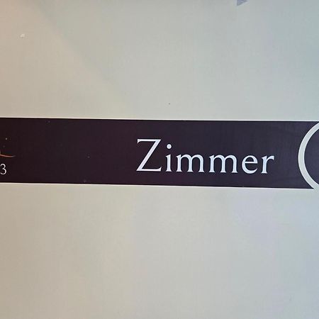 Pension Gp3, Zimmer Mit Kochnische Und Duschbad Vor Den Toren Berlins Dallgow-Doeberitz Luaran gambar